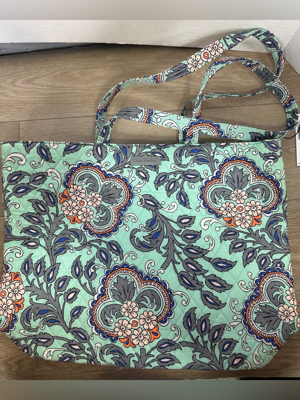 NWT Vera Bradley Tote Retired Print